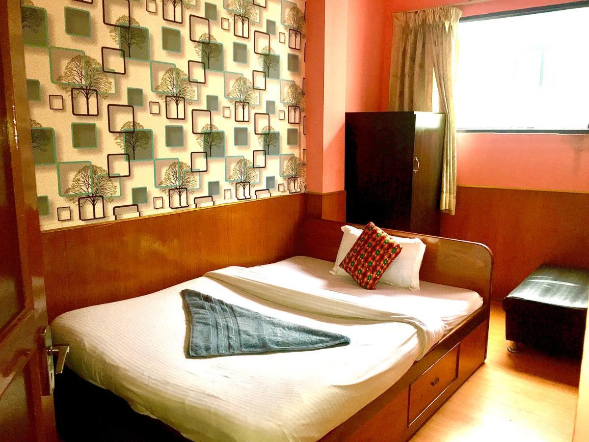 Hotel Plumeria Inn Kathmandu Bagian luar foto